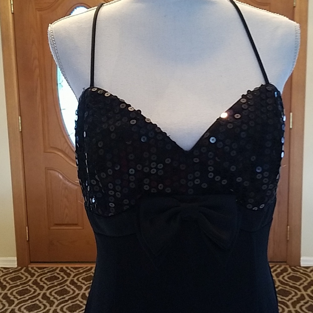 Prom Dress - Picture 2 of 4